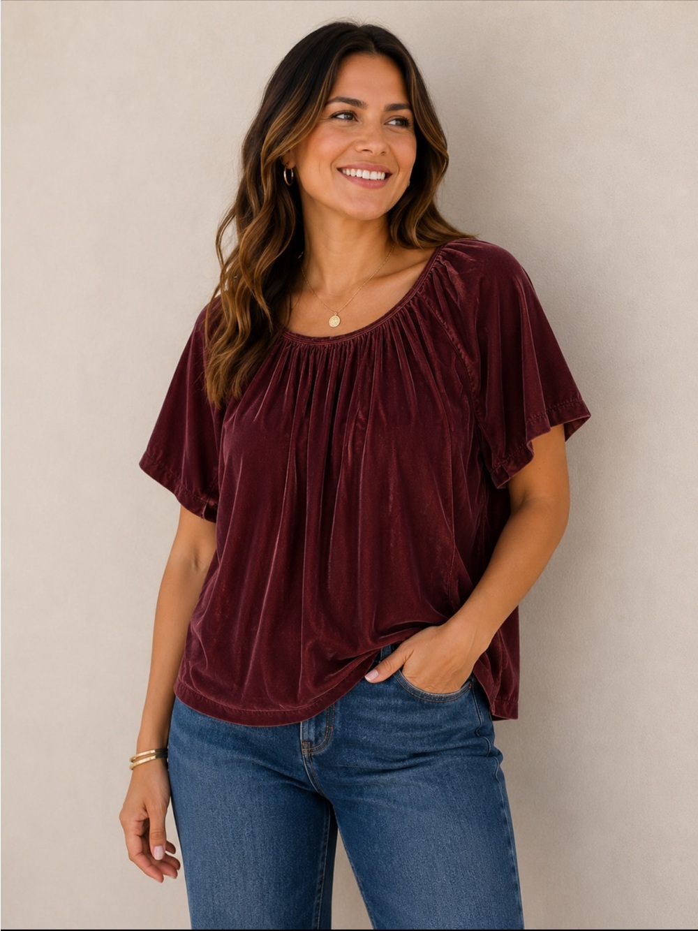 🎉3 For $20🎉Women's Velvet Scoop Neck Top — Burgundy